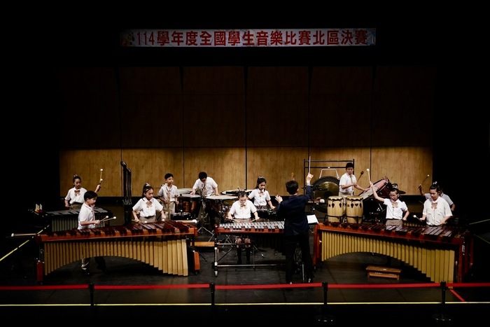 114打擊樂團國賽上台照